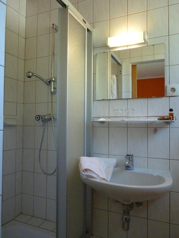 Pension Broenimann Оссиах Номер фото